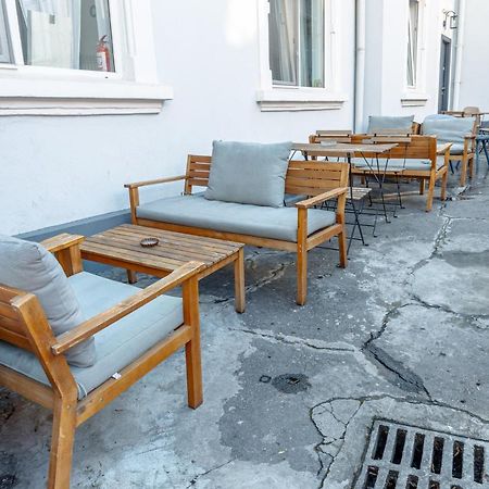 First Hostel Bucur 21 Boekarest Buitenkant foto