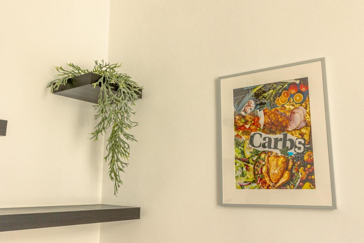 First Hostel Bucur 21 Boekarest Buitenkant foto