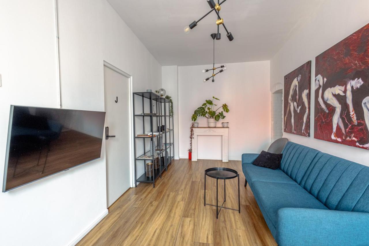 First Hostel Bucur 21 Boekarest Buitenkant foto