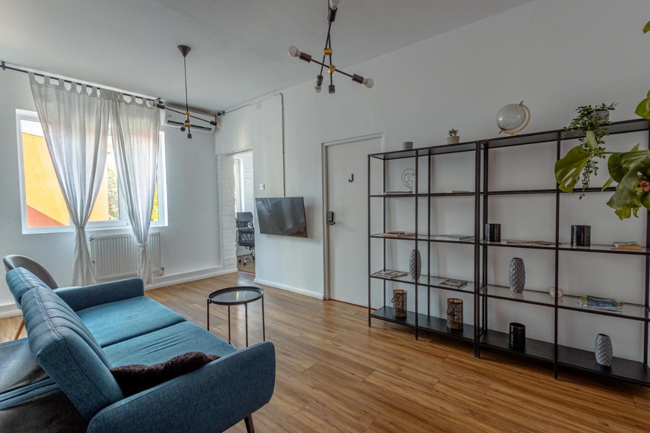 First Hostel Bucur 21 Boekarest Buitenkant foto