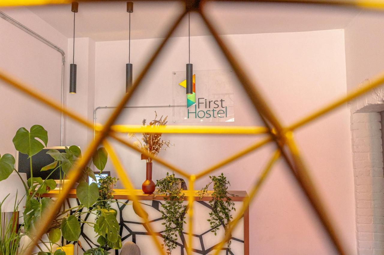 First Hostel Bucur 21 Boekarest Buitenkant foto